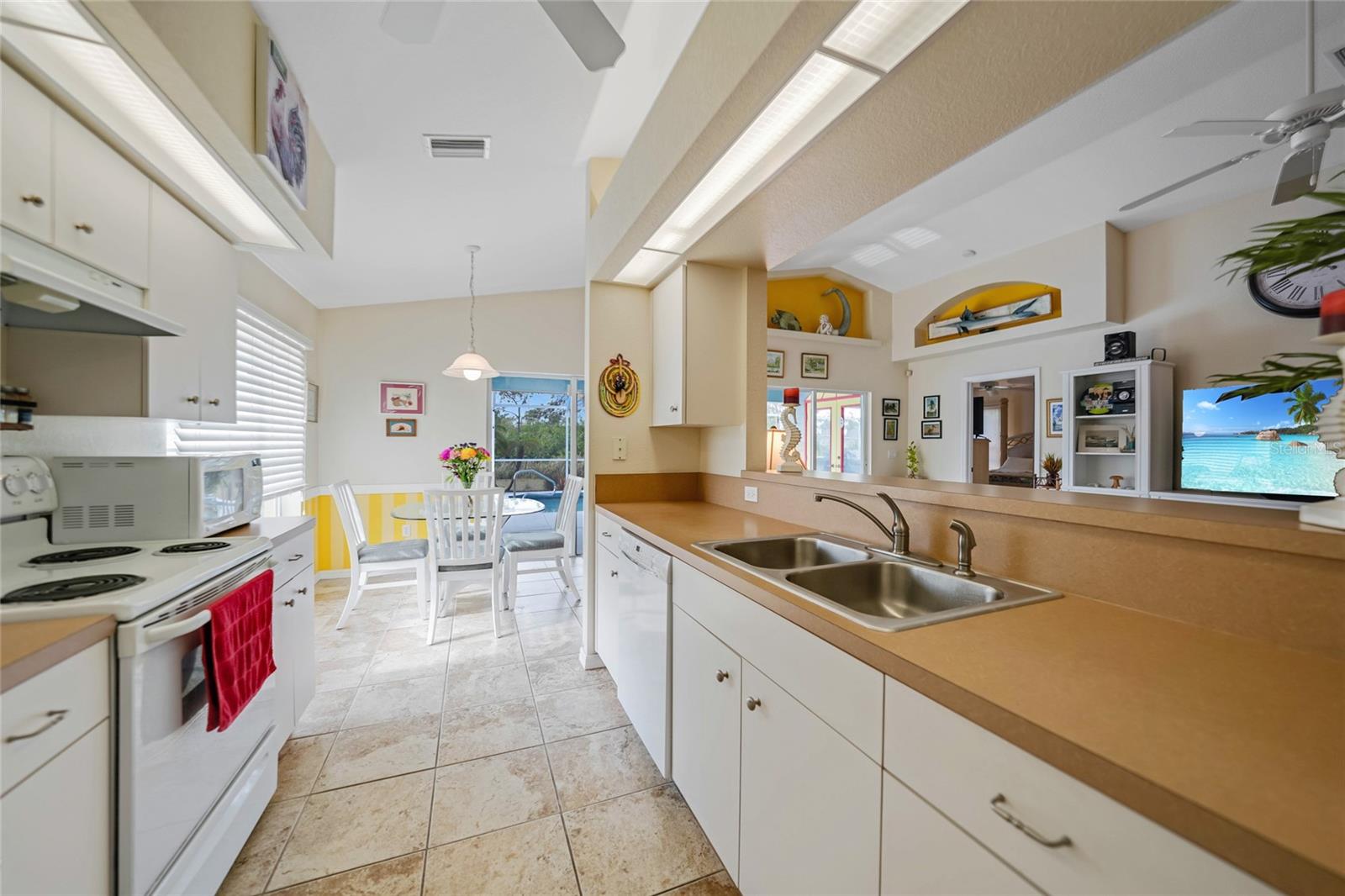 215 AUSTRALIAN DR, ROTONDA WEST, FL, 33947