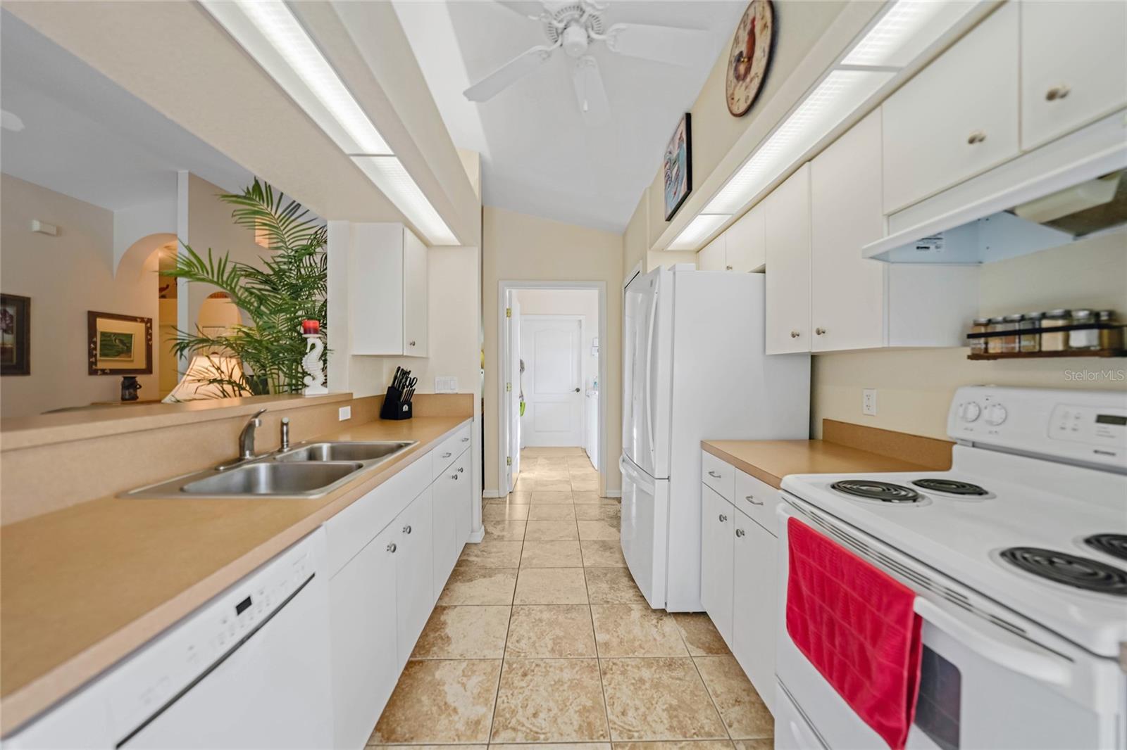 215 AUSTRALIAN DR, ROTONDA WEST, FL, 33947