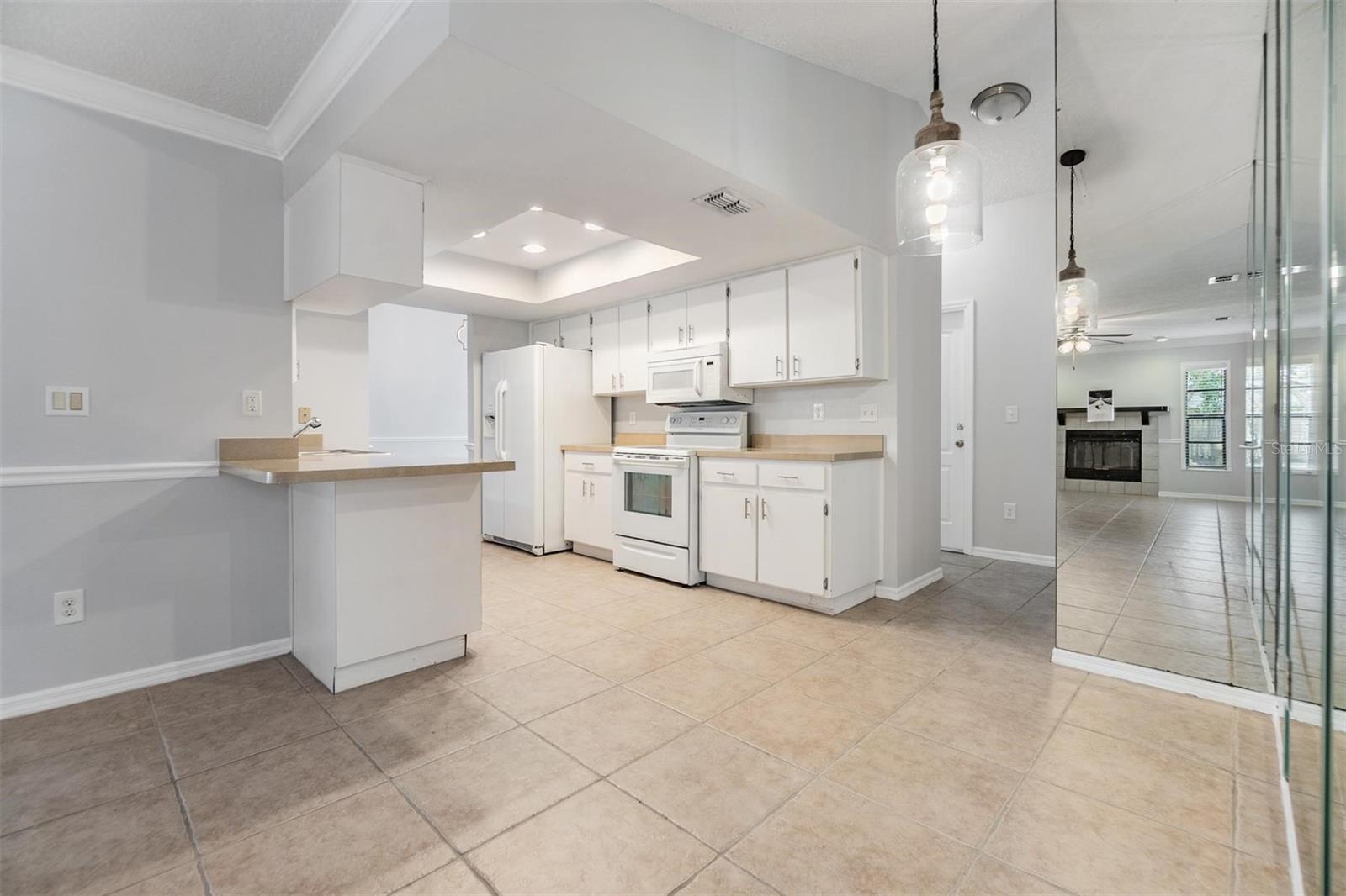 3702 LAKE BREEZE DR, LAND O LAKES, FL, 34639