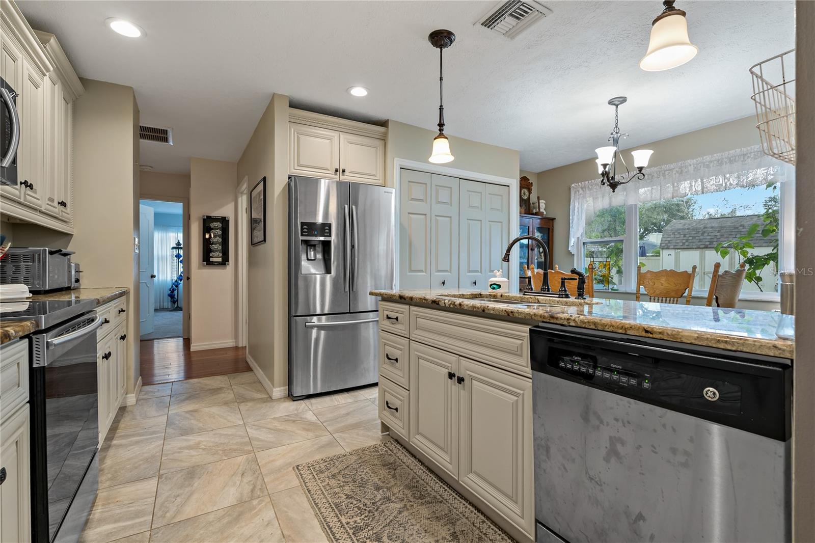 3527 YALE CIR, RIVERVIEW, FL, 33578