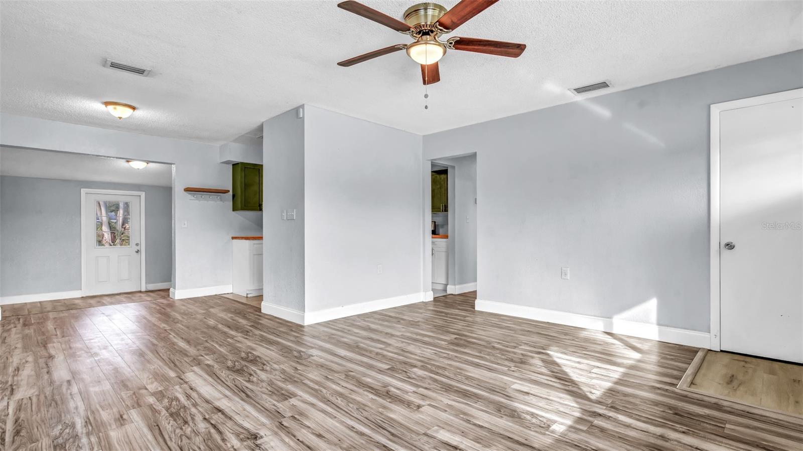 4004 E BLUFF AVE, TAMPA, FL, 33617