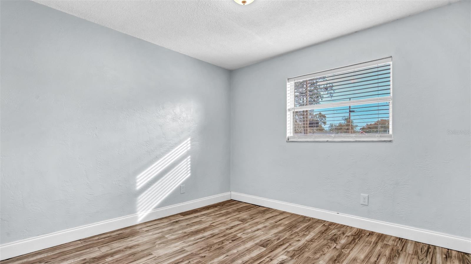 4004 E BLUFF AVE, TAMPA, FL, 33617