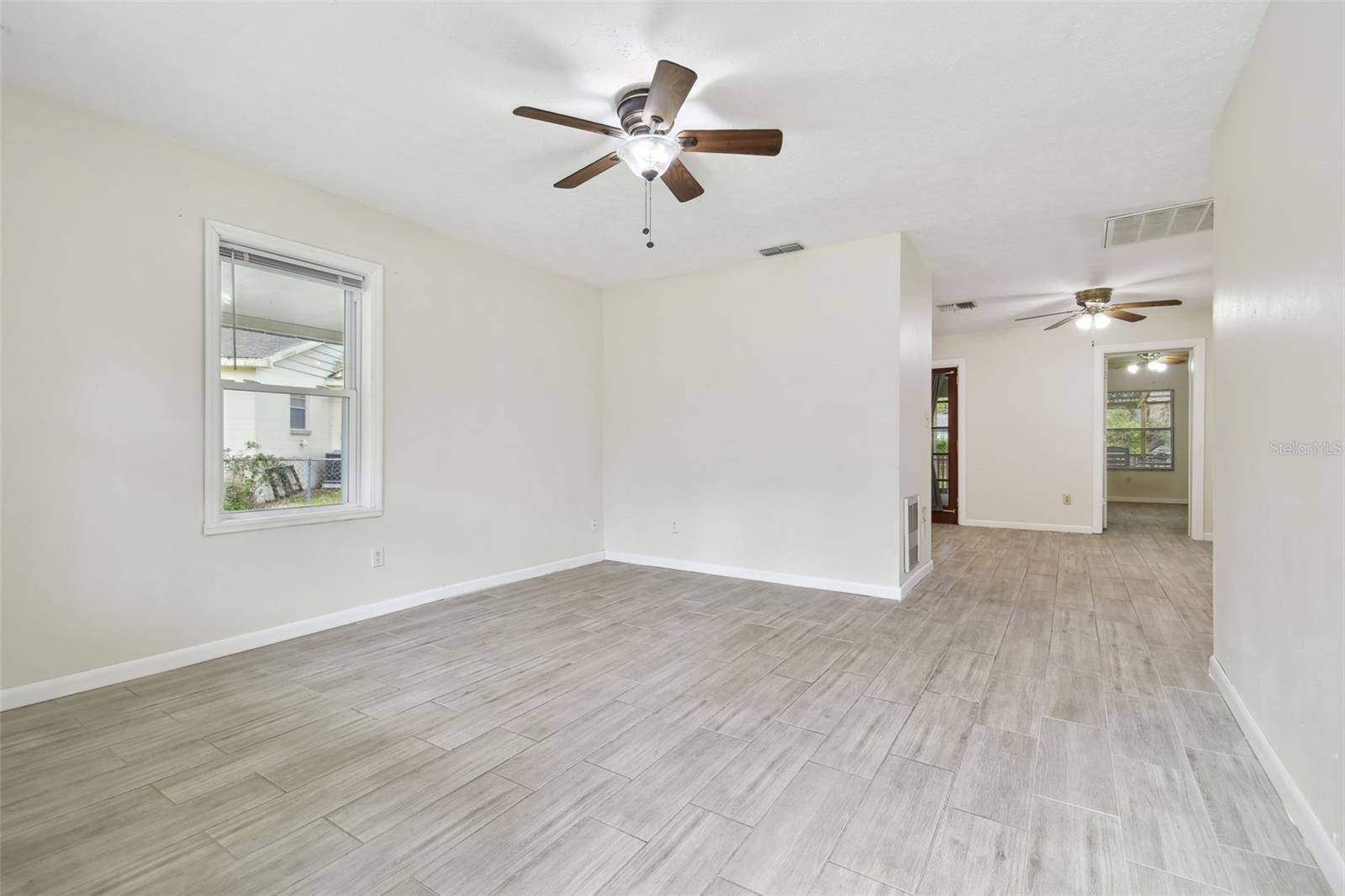 9415 FOREST HILLS DR, TAMPA, FL, 33612