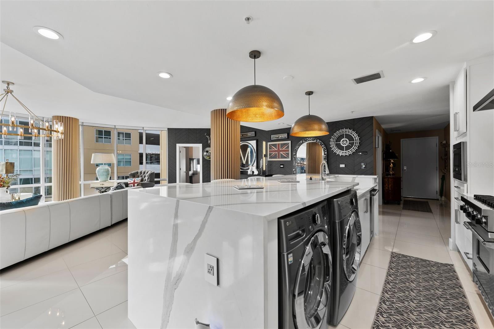 1208 E KENNEDY BLVD #410, TAMPA, FL, 33602
