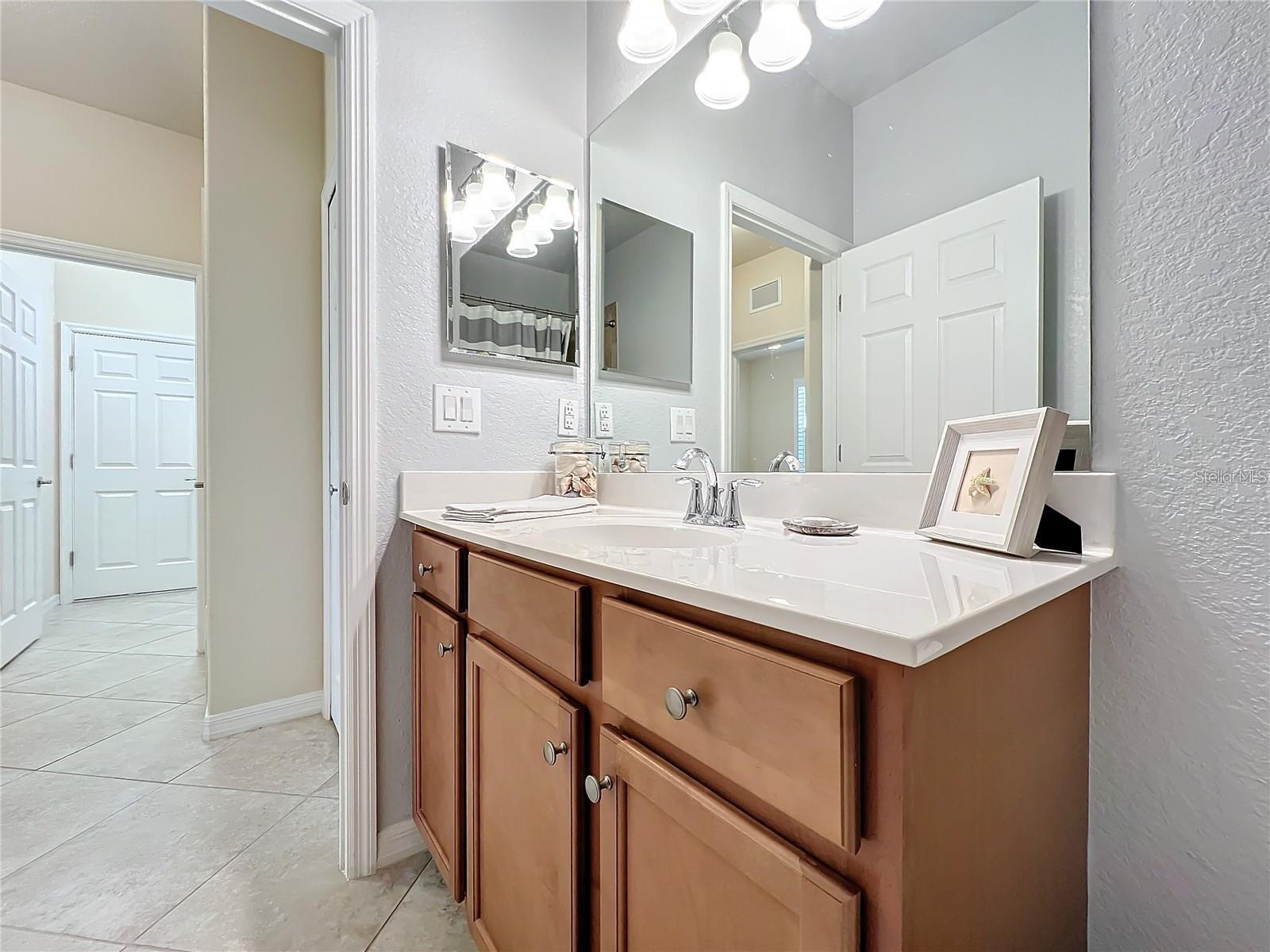 6680 WILLOWSHIRE WAY, BRADENTON, FL, 34212