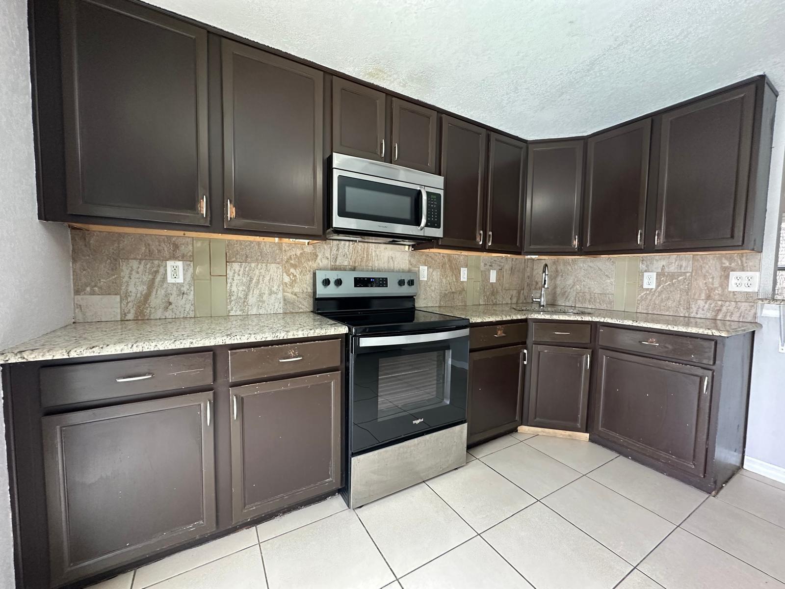 6985 82ND AVE N, PINELLAS PARK, FL, 33781