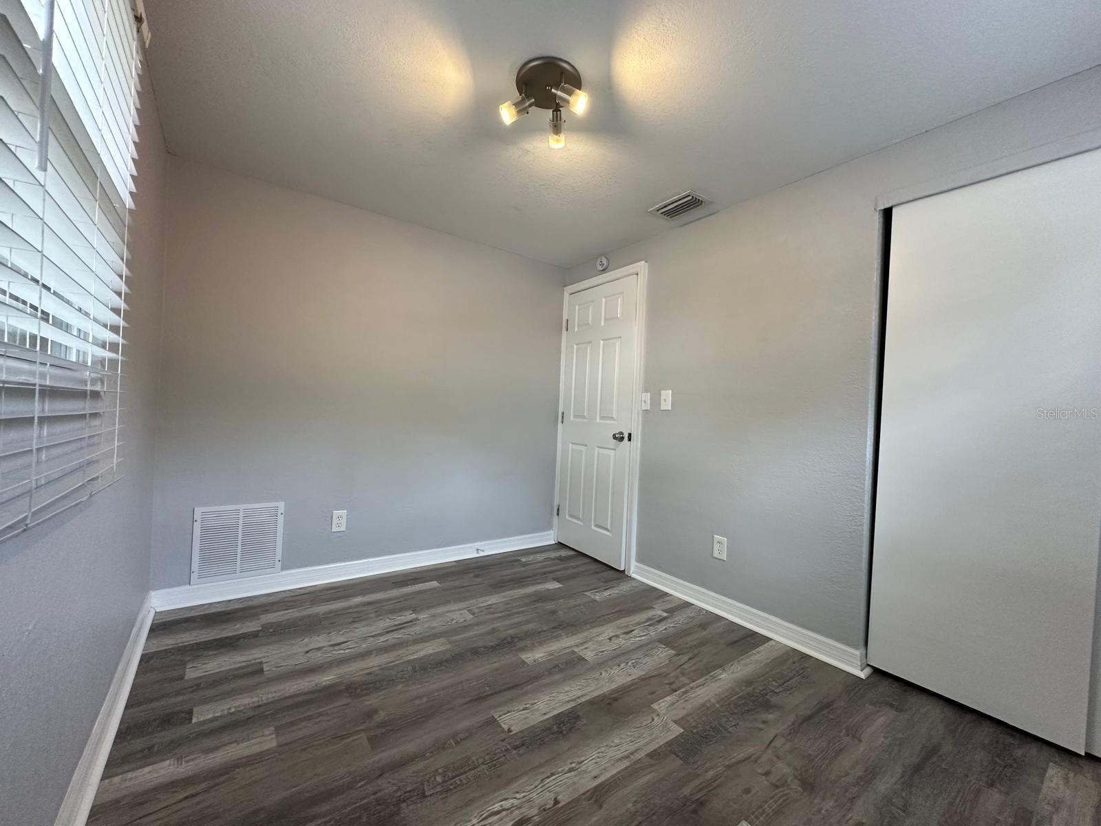 6985 82ND AVE N, PINELLAS PARK, FL, 33781