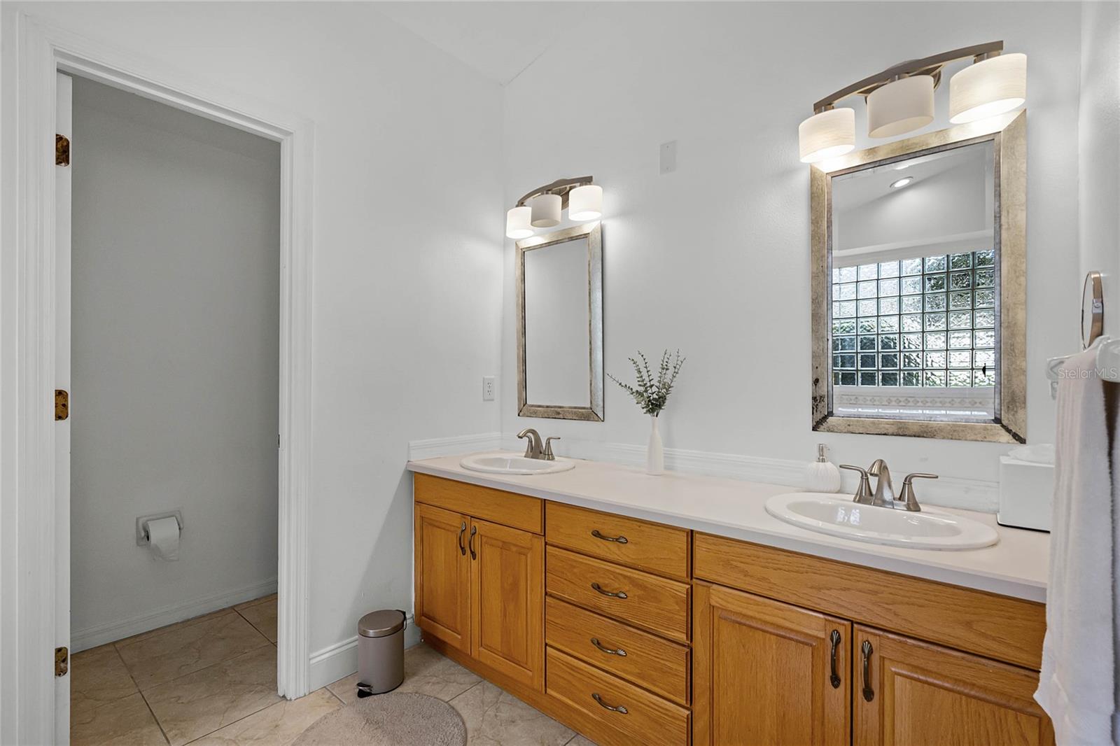 8101 CANYON LAKE CIR, ORLANDO, FL, 32835