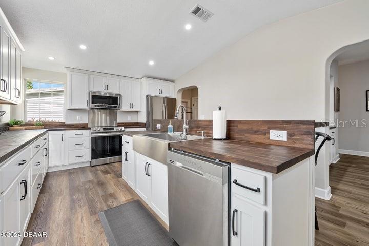 55805 CARROLL ST, ASTOR, FL, 32102