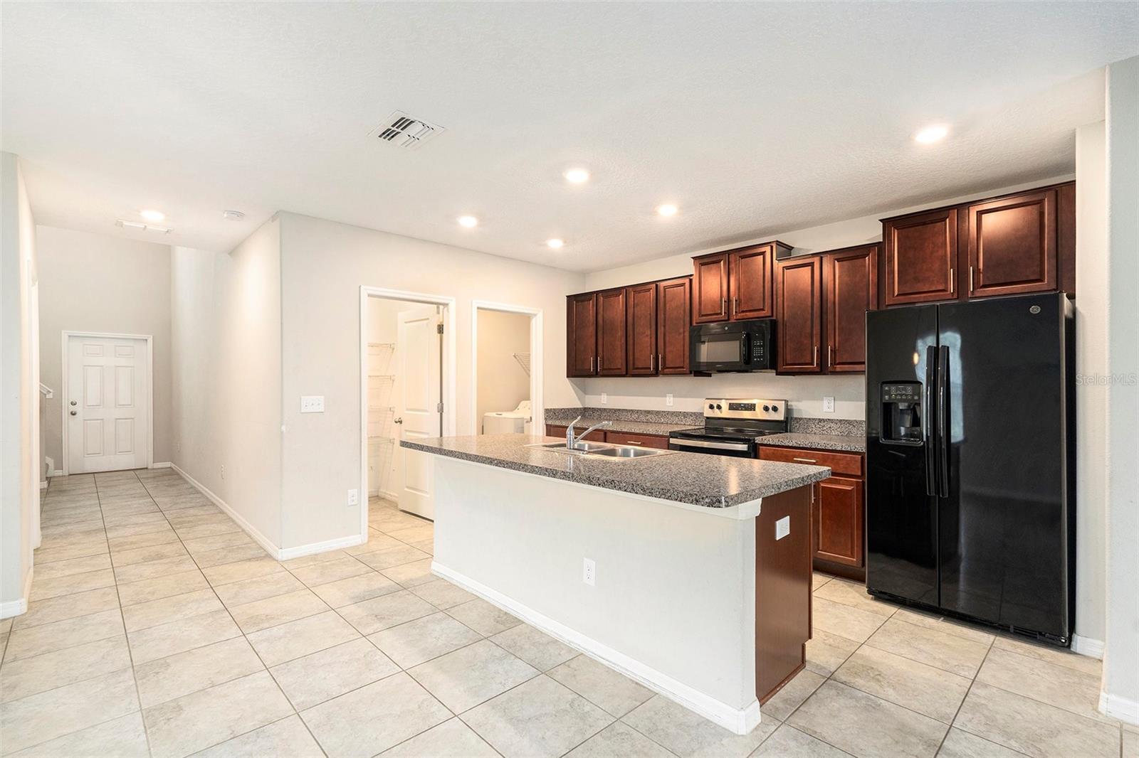 7610 BLUE IRIS LN, TAMPA, FL, 33619