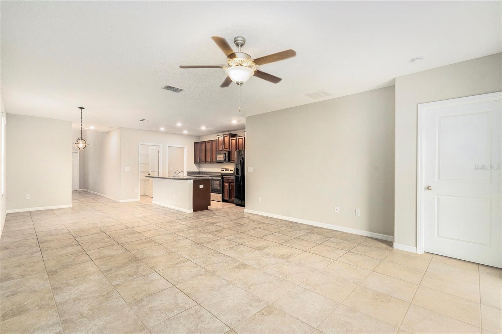7610 BLUE IRIS LN, TAMPA, FL, 33619