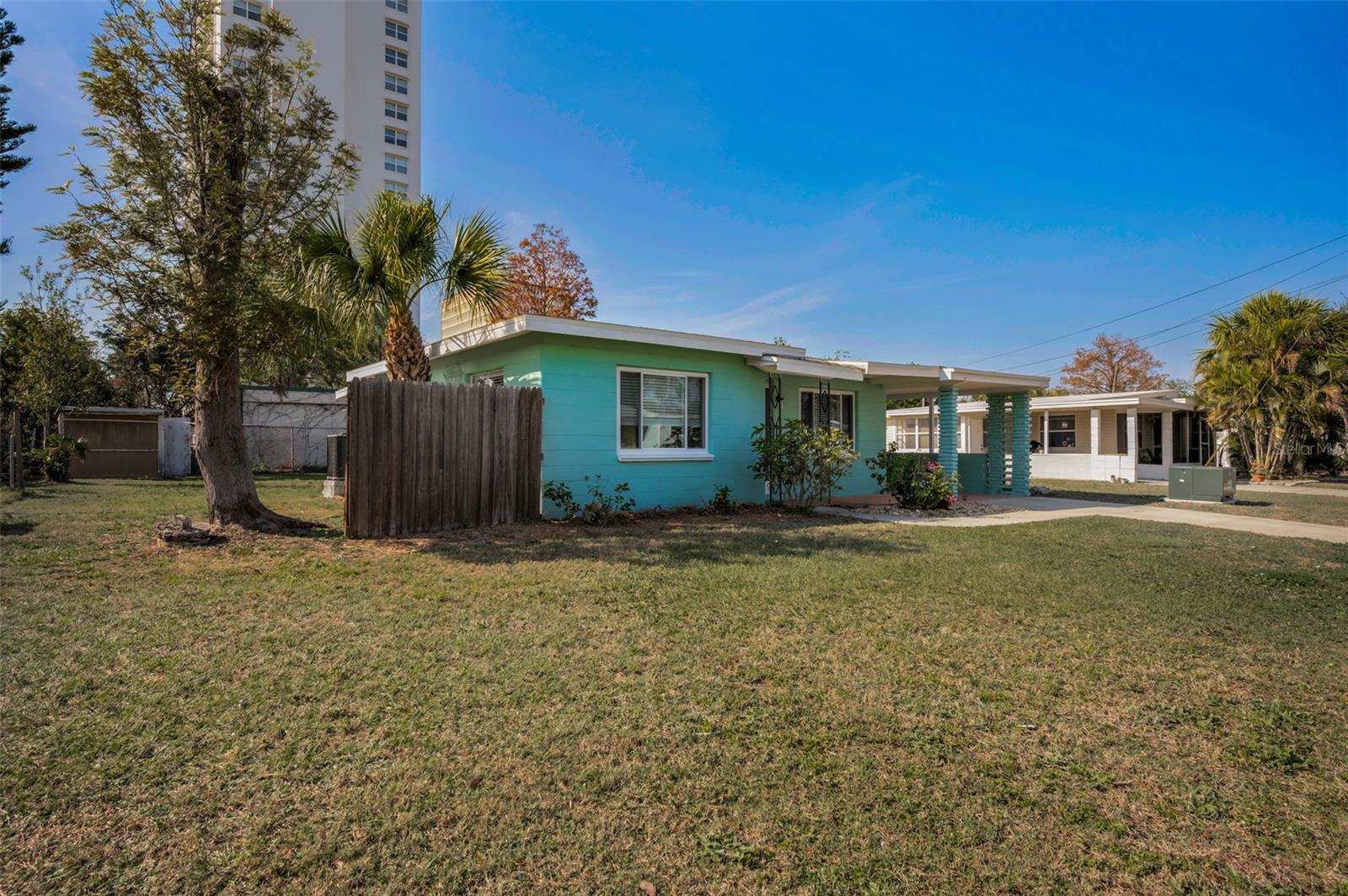 925 67TH ST S, ST PETERSBURG, FL, 33707