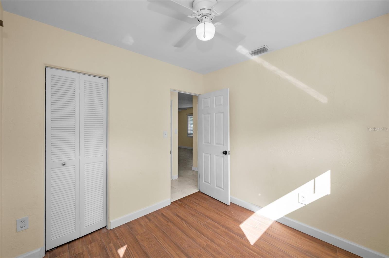 925 67TH ST S, ST PETERSBURG, FL, 33707