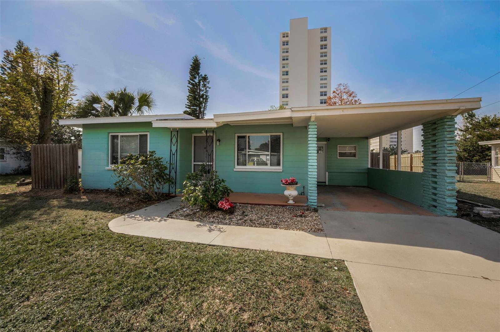 925 67TH ST S, ST PETERSBURG, FL, 33707
