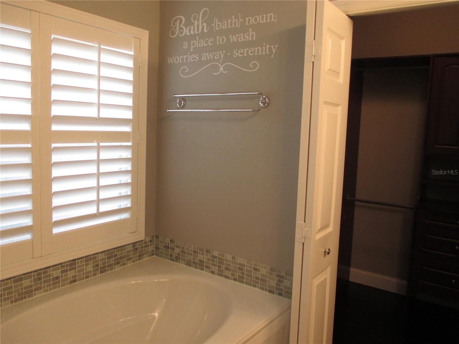 2303 MILLCREEK CT, VALRICO, FL, 33596