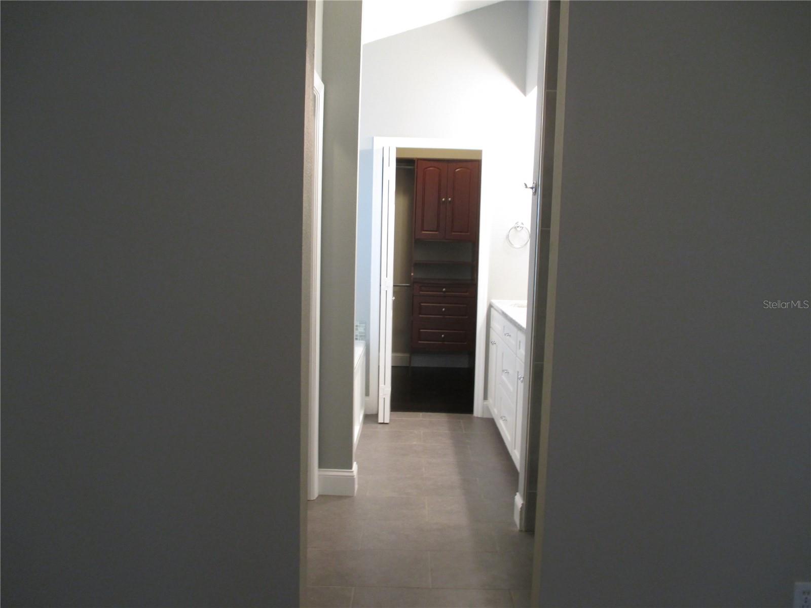 2303 MILLCREEK CT, VALRICO, FL, 33596