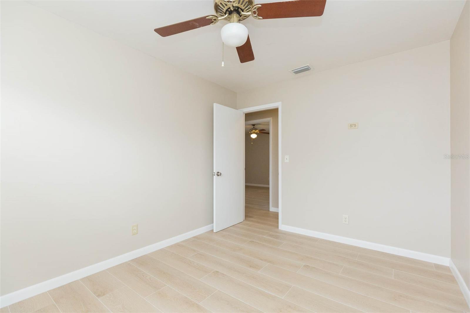 8310 ARCHWOOD CIR, TAMPA, FL, 33615
