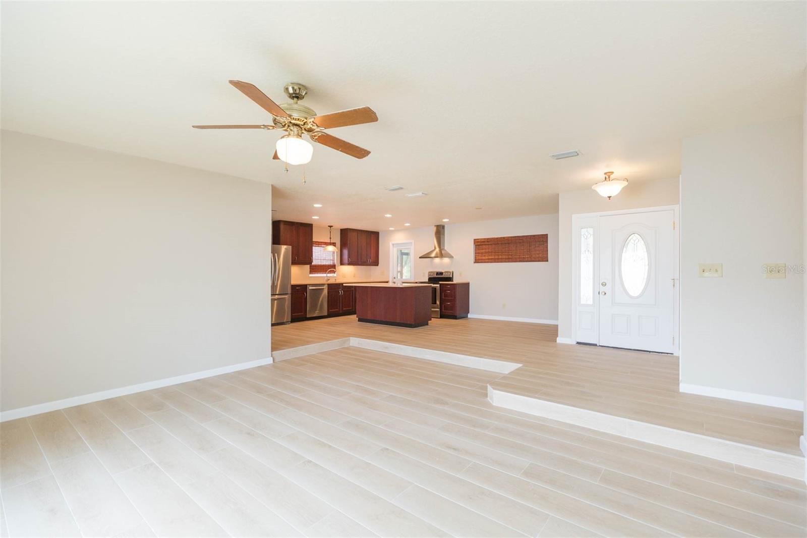 8310 ARCHWOOD CIR, TAMPA, FL, 33615