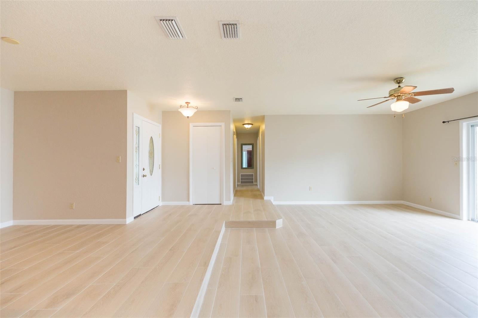 8310 ARCHWOOD CIR, TAMPA, FL, 33615