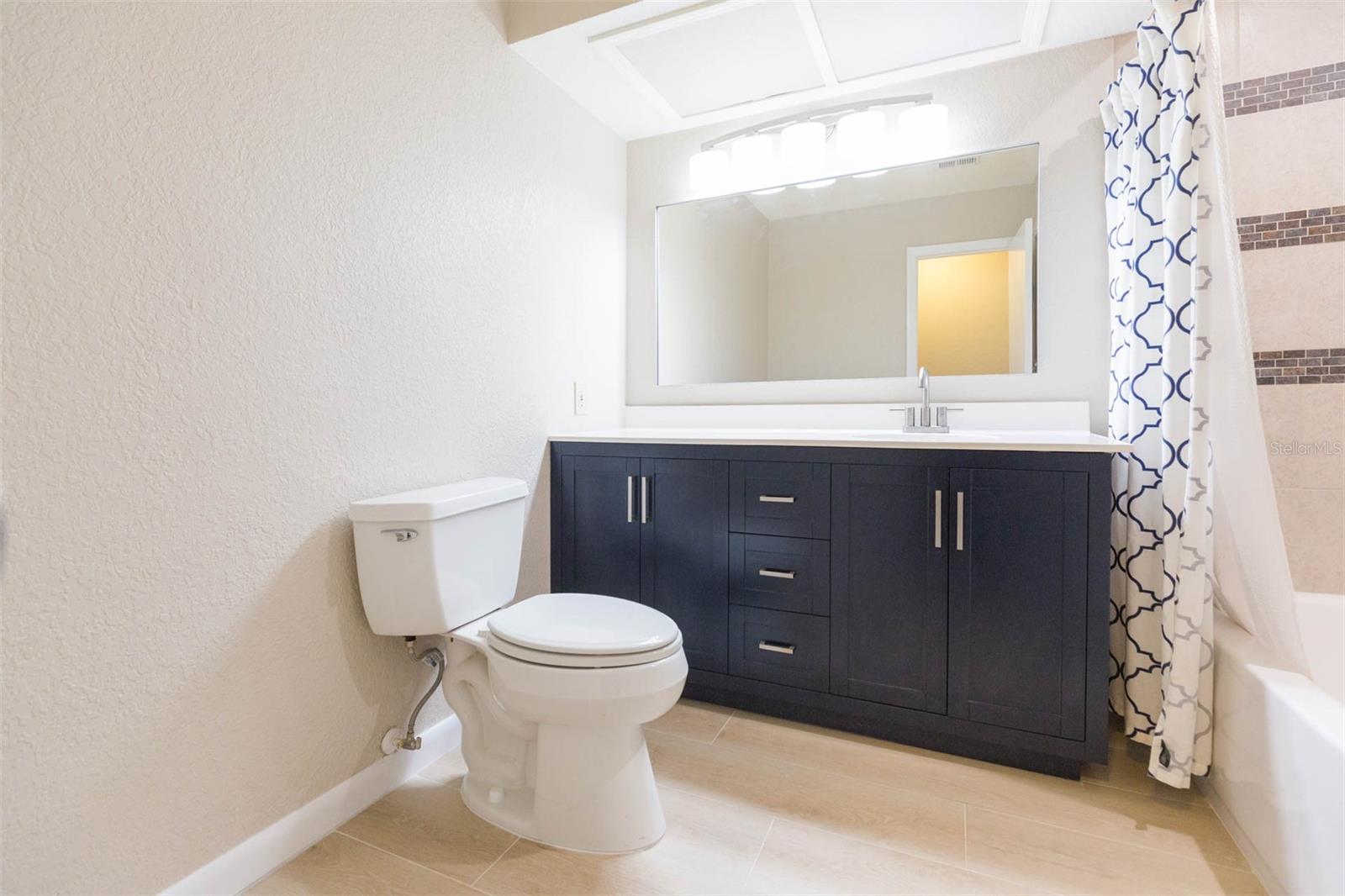 8310 ARCHWOOD CIR, TAMPA, FL, 33615