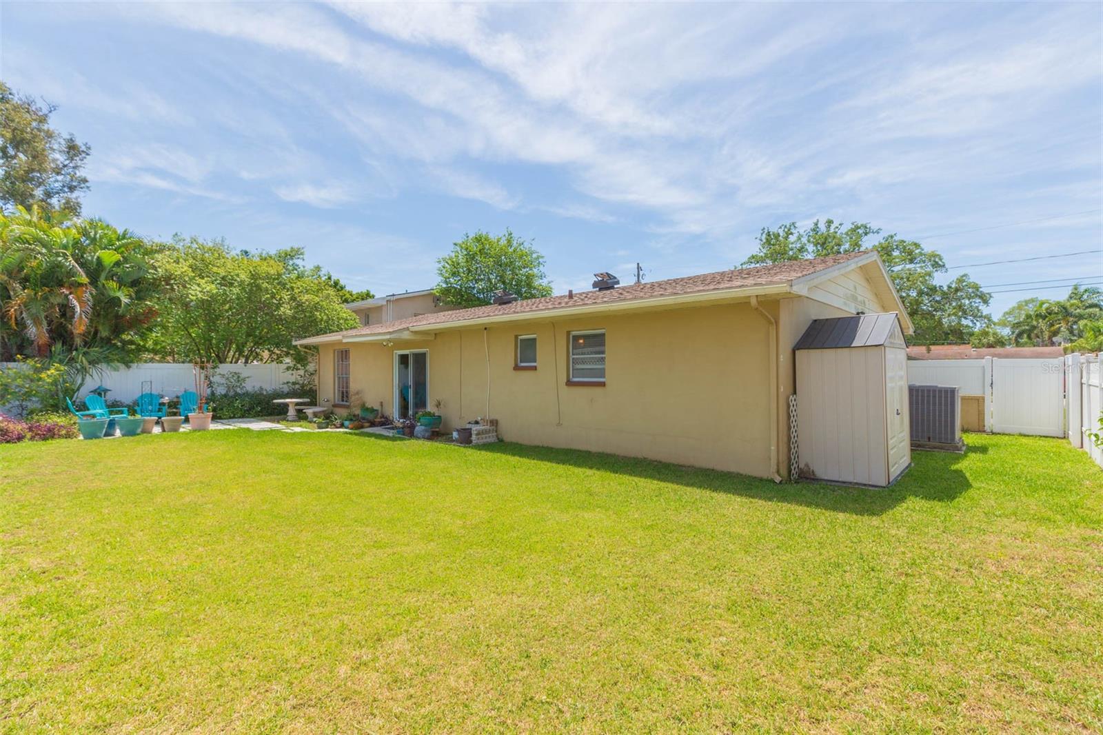 8310 ARCHWOOD CIR, TAMPA, FL, 33615