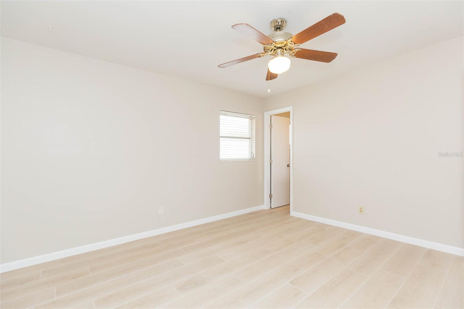 8310 ARCHWOOD CIR, TAMPA, FL, 33615