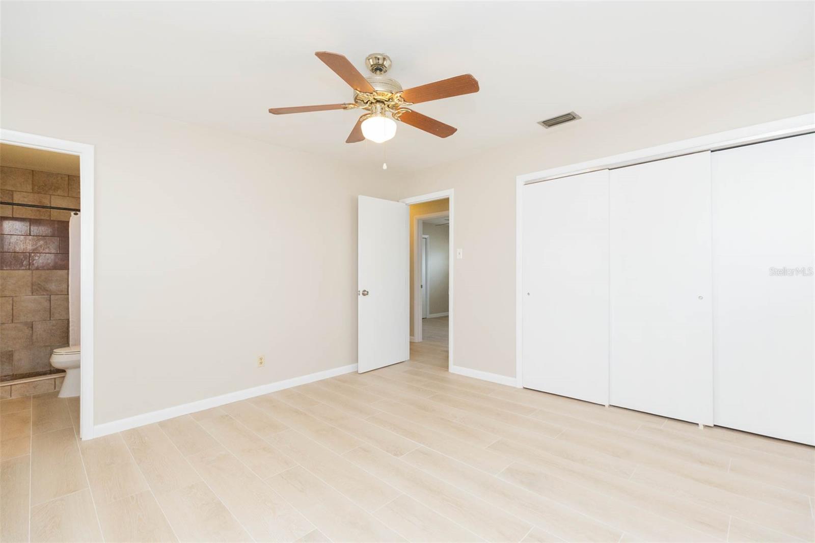 8310 ARCHWOOD CIR, TAMPA, FL, 33615