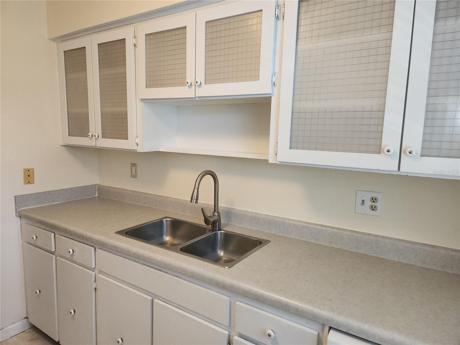 14476 REUTER STRASSE CIR #308, TAMPA, FL, 33613