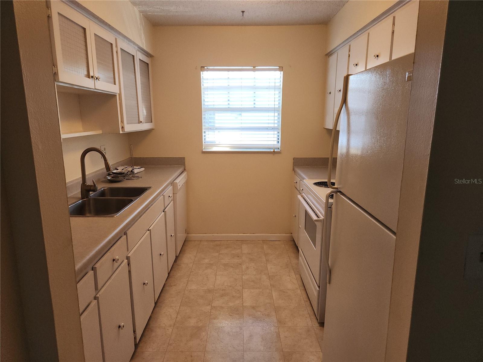 14476 REUTER STRASSE CIR #308, TAMPA, FL, 33613