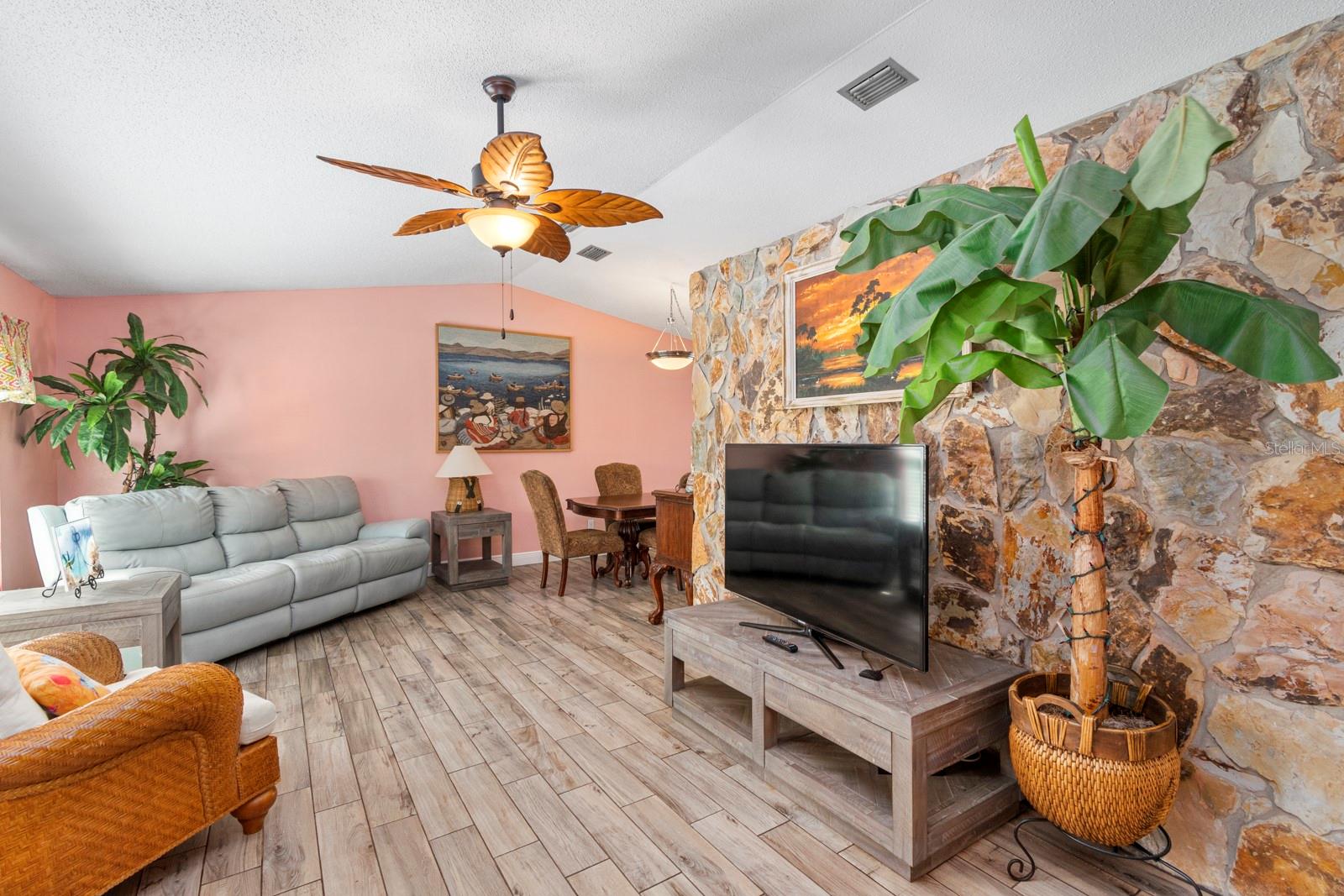 8460 PARKWOOD BLVD, SEMINOLE, FL, 33777