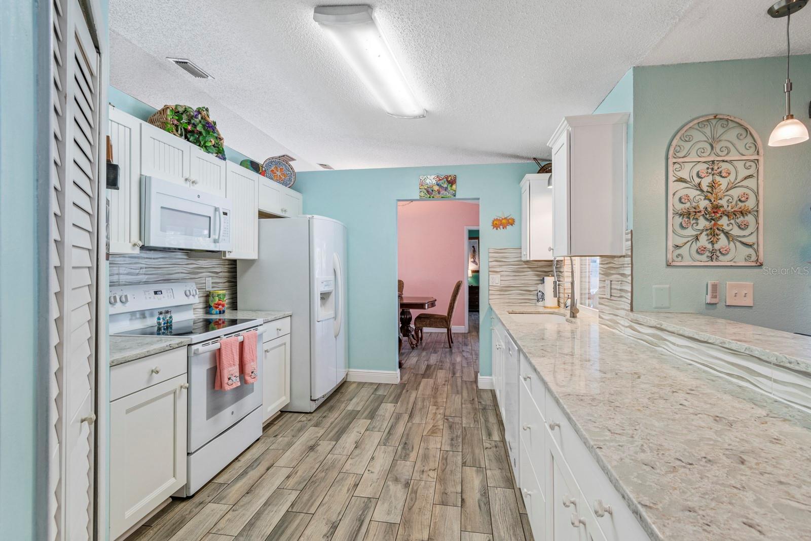 8460 PARKWOOD BLVD, SEMINOLE, FL, 33777
