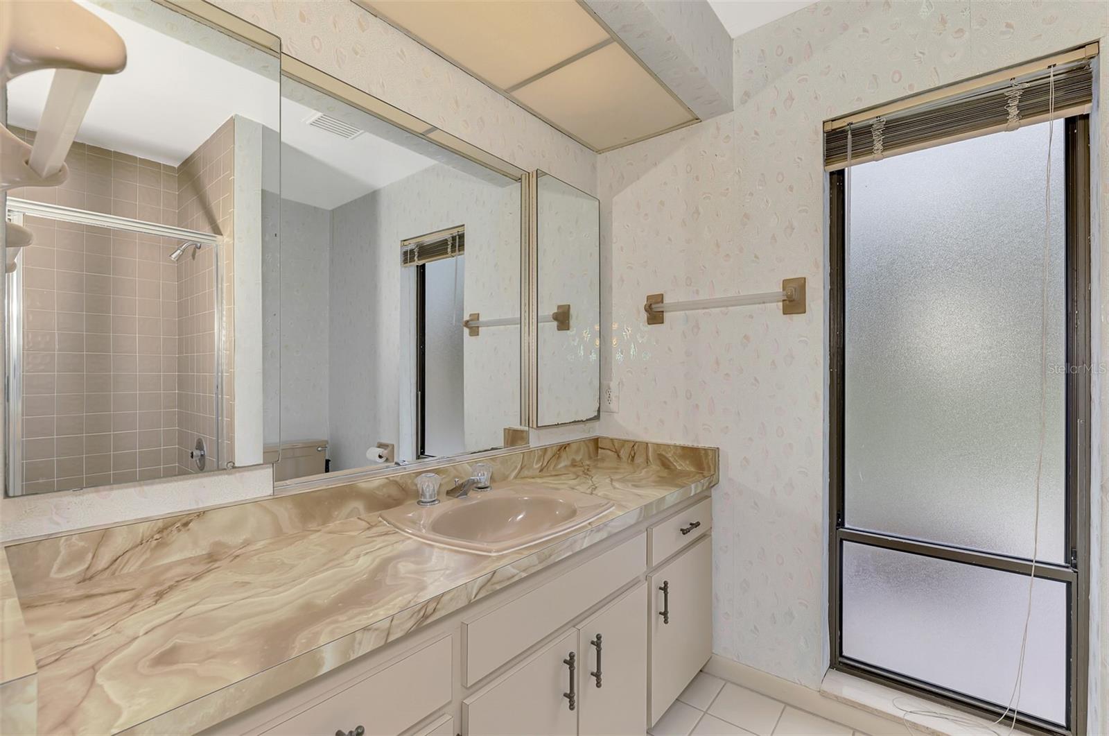 3726 BENEVA OAKS BLVD, SARASOTA, FL, 34238
