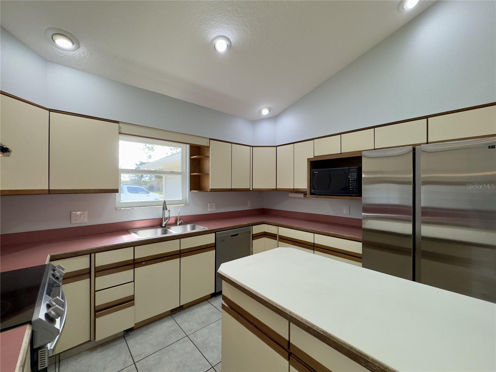 2260 SPRING LAKE CIR, ST CLOUD, FL, 34771