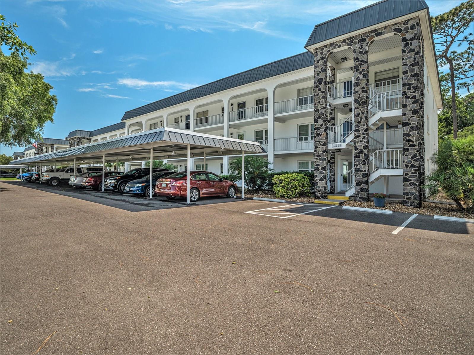4801 AIRPORT RD #204, ZEPHYRHILLS, FL, 33542