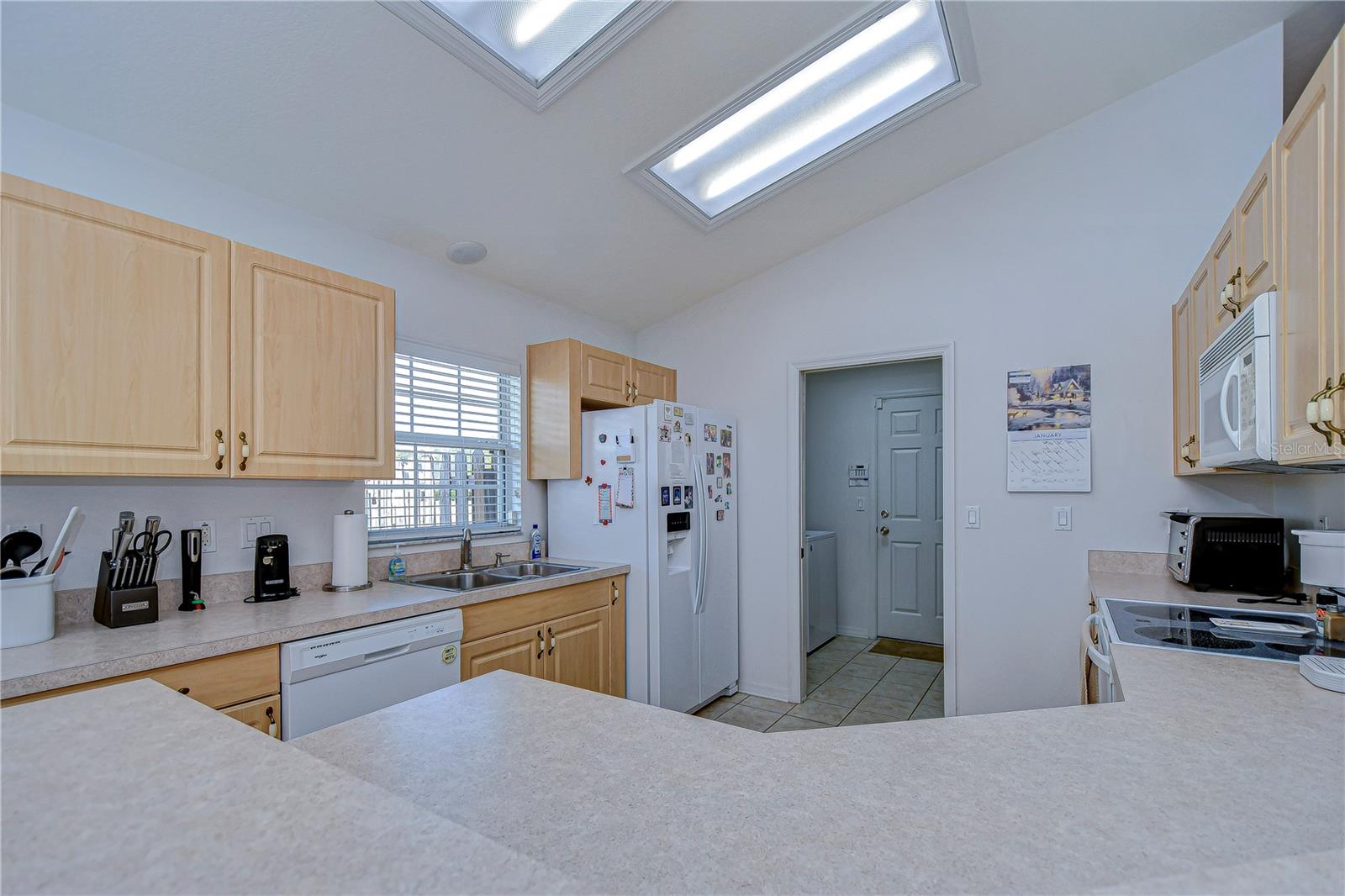 6932 OAKCREST WAY, ZEPHYRHILLS, FL, 33542