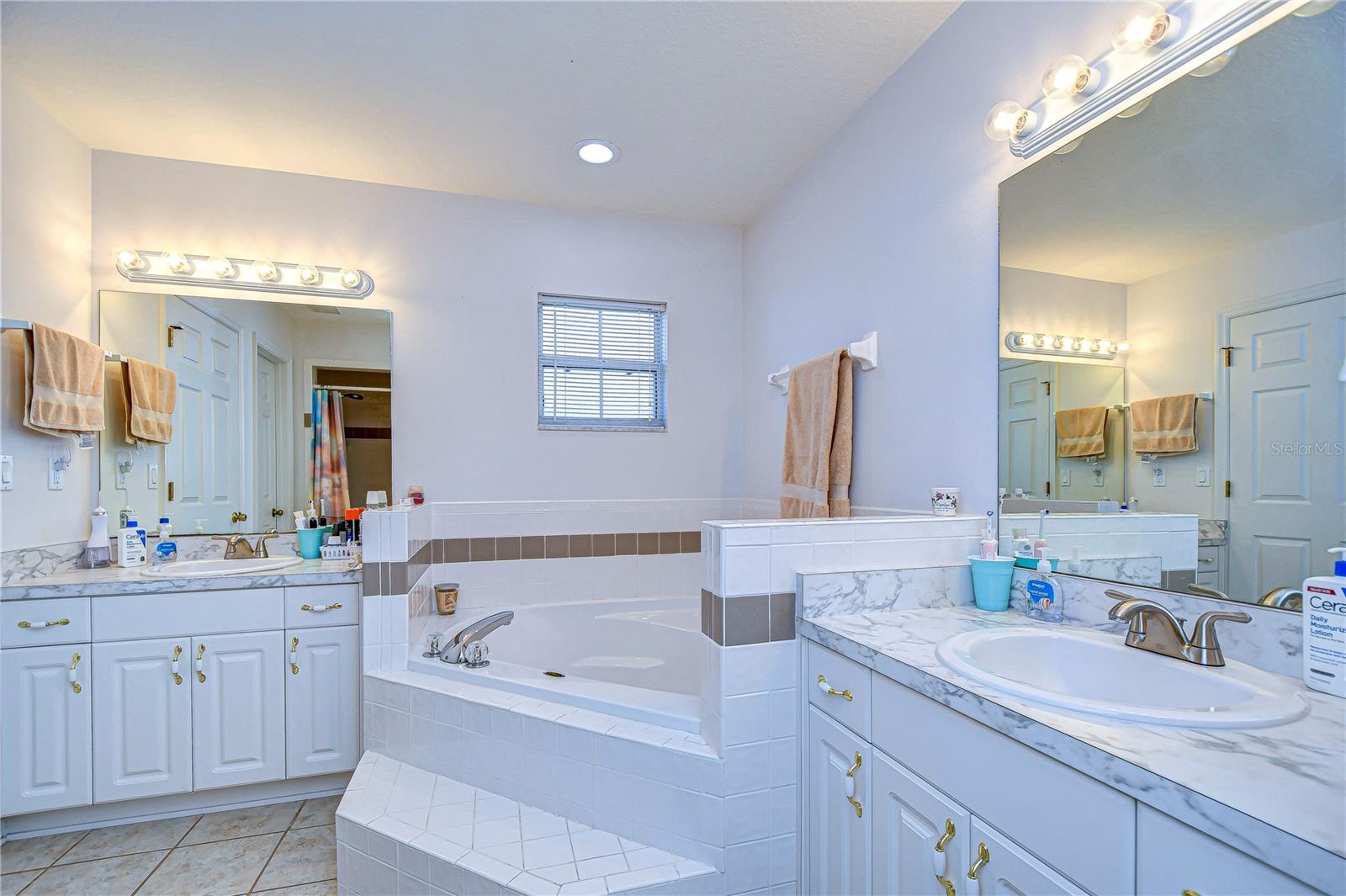 6932 OAKCREST WAY, ZEPHYRHILLS, FL, 33542