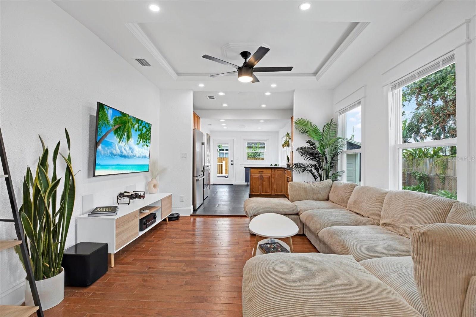 207 E SELMA AVE, TAMPA, FL, 33603