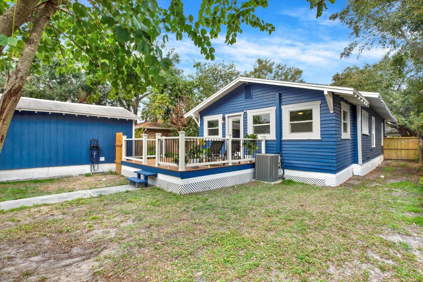 207 E SELMA AVE, TAMPA, FL, 33603