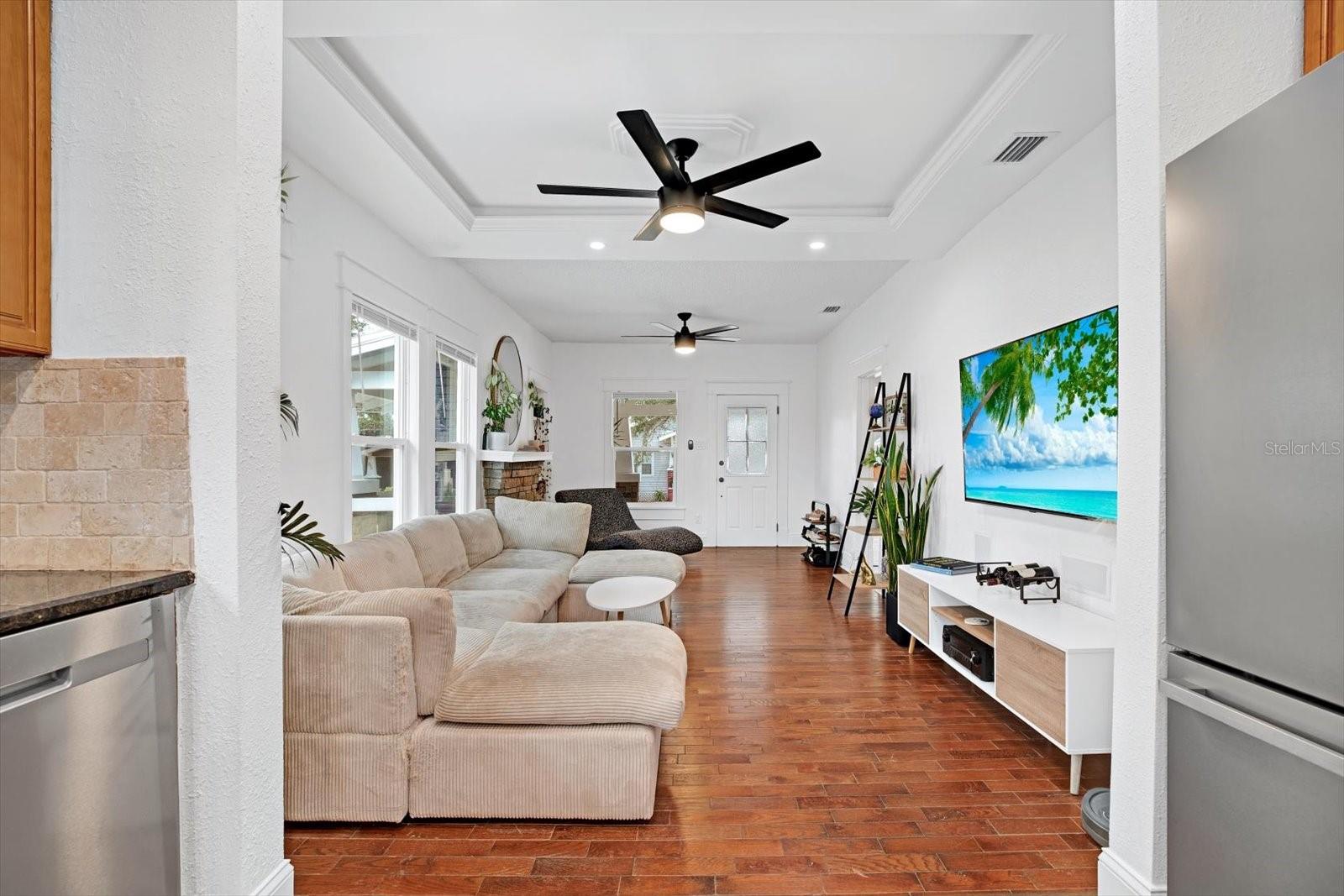 207 E SELMA AVE, TAMPA, FL, 33603