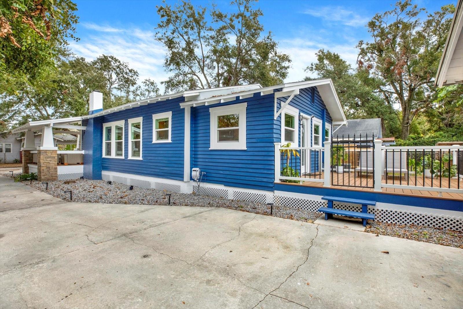 207 E SELMA AVE, TAMPA, FL, 33603