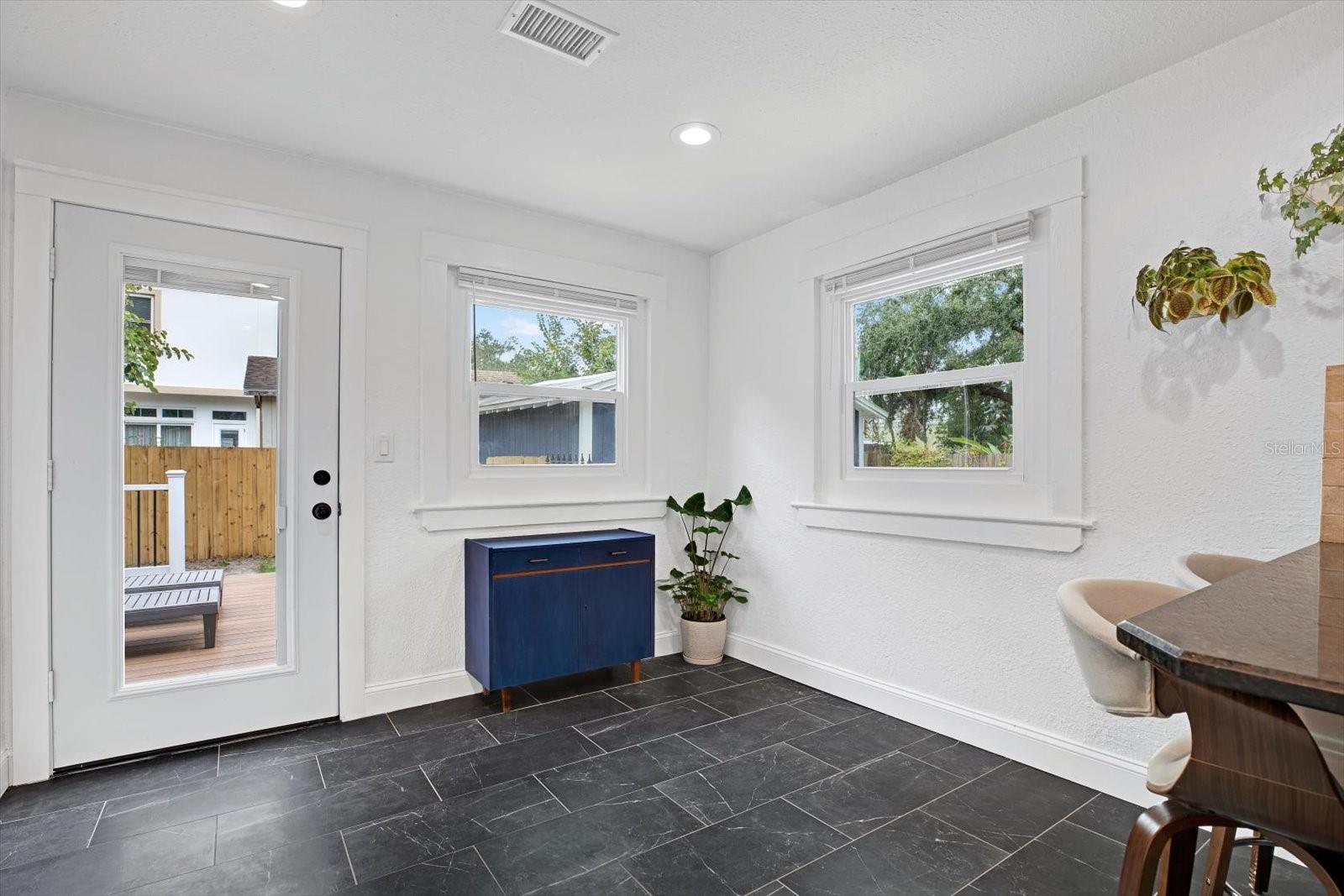 207 E SELMA AVE, TAMPA, FL, 33603