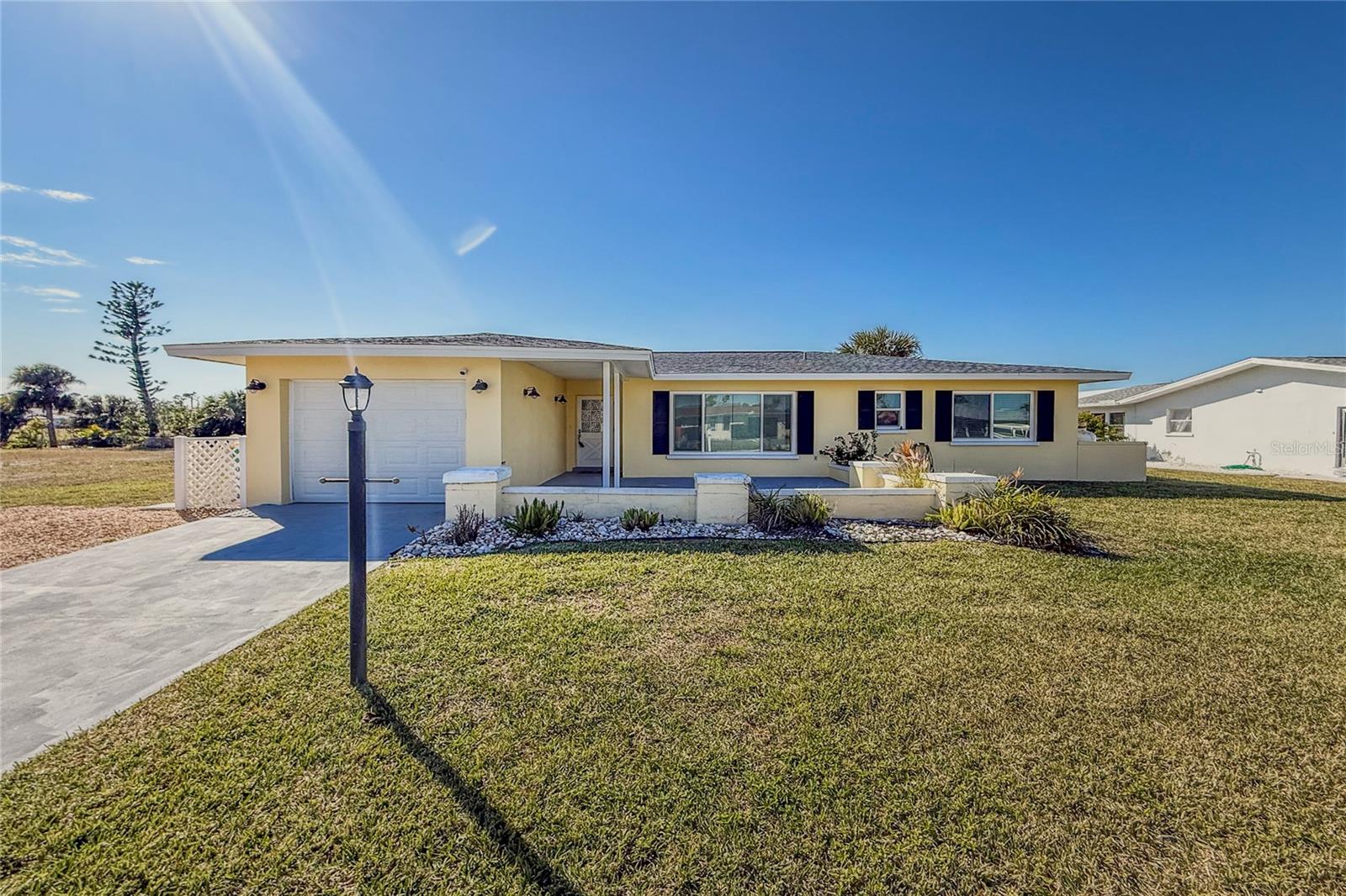 139 ROTONDA CIR, ROTONDA WEST, FL, 33947