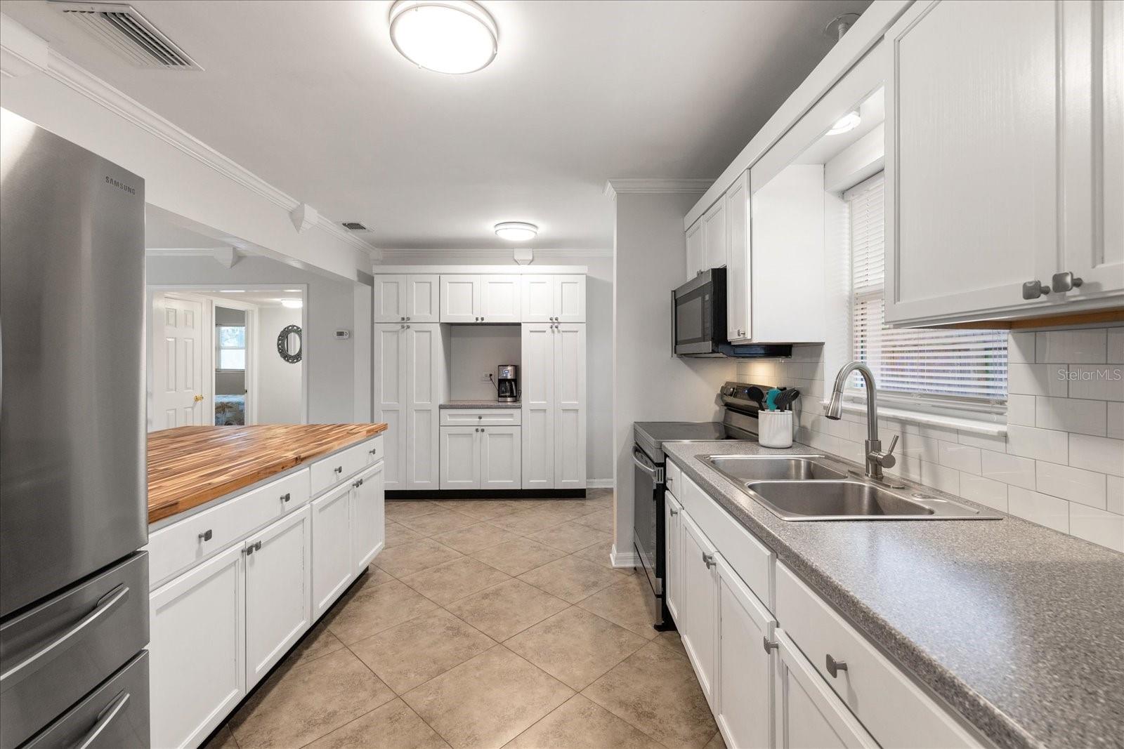 1530 ROLLEN RD, CLEARWATER, FL, 33755