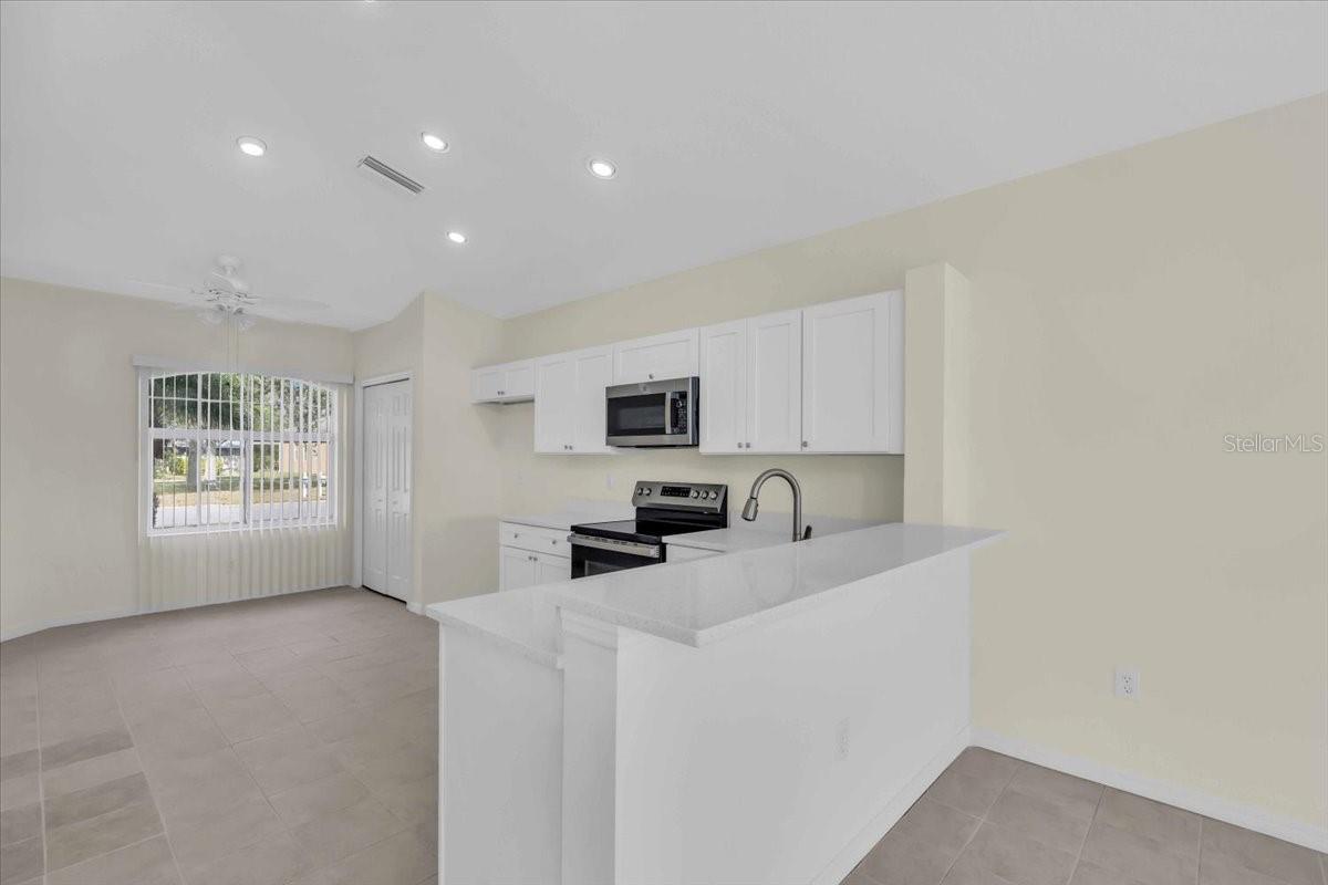 8243 47TH STREET CIR E, PALMETTO, FL, 34221