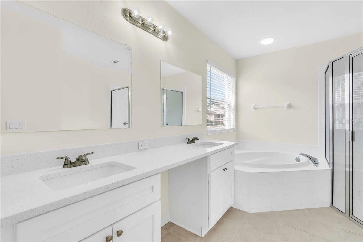 8243 47TH STREET CIR E, PALMETTO, FL, 34221