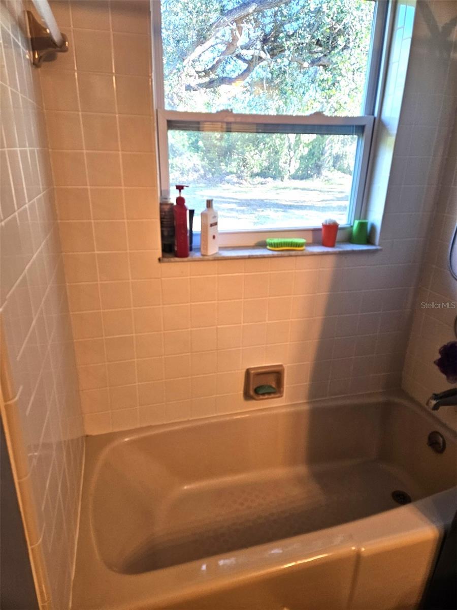 1174 VICTORIA AVE, PORT CHARLOTTE, FL, 33948