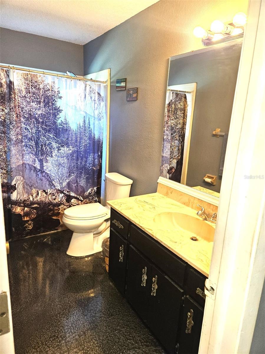 1174 VICTORIA AVE, PORT CHARLOTTE, FL, 33948