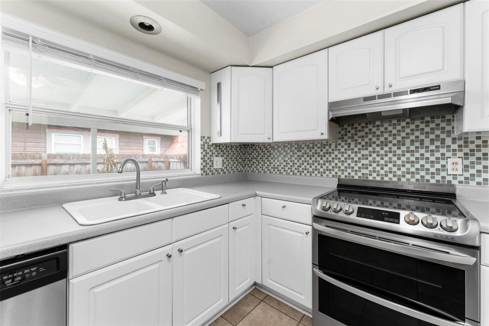 1012 N FERNCREEK AVE, ORLANDO, FL, 32803