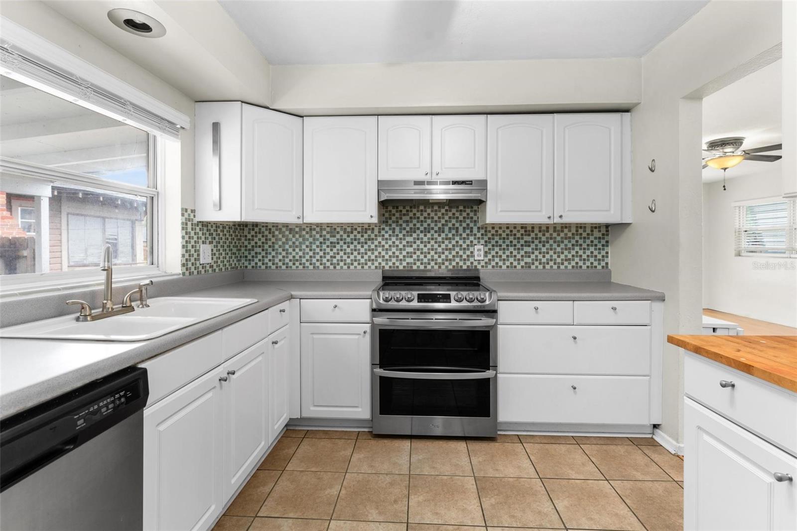1012 N FERNCREEK AVE, ORLANDO, FL, 32803