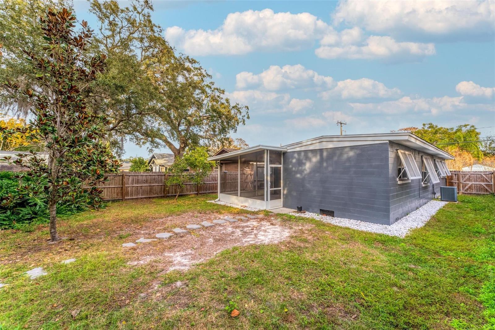 1012 N FERNCREEK AVE, ORLANDO, FL, 32803